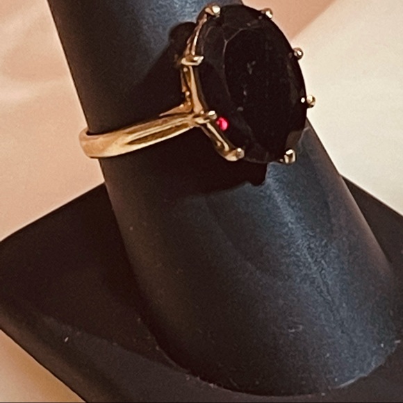 ❣️Splendid 14k Gold Vintage Oval Cut Garnet ring! Elegant and Classic! - Picture 15 of 15